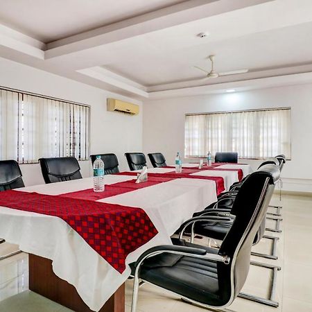 โอโย 15992 เซ็นทรัล โฮเต็ล Hotel Thrissur ภายนอก รูปภาพ