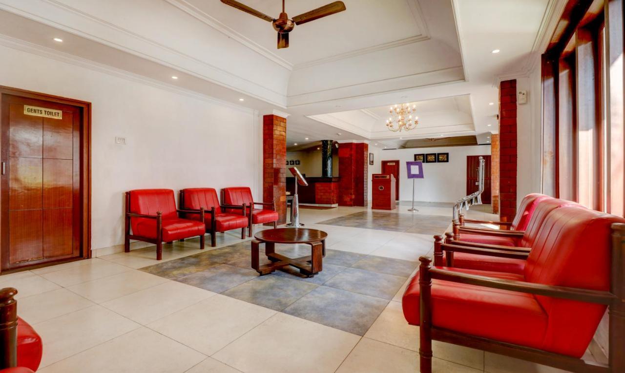 โอโย 15992 เซ็นทรัล โฮเต็ล Hotel Thrissur ภายนอก รูปภาพ