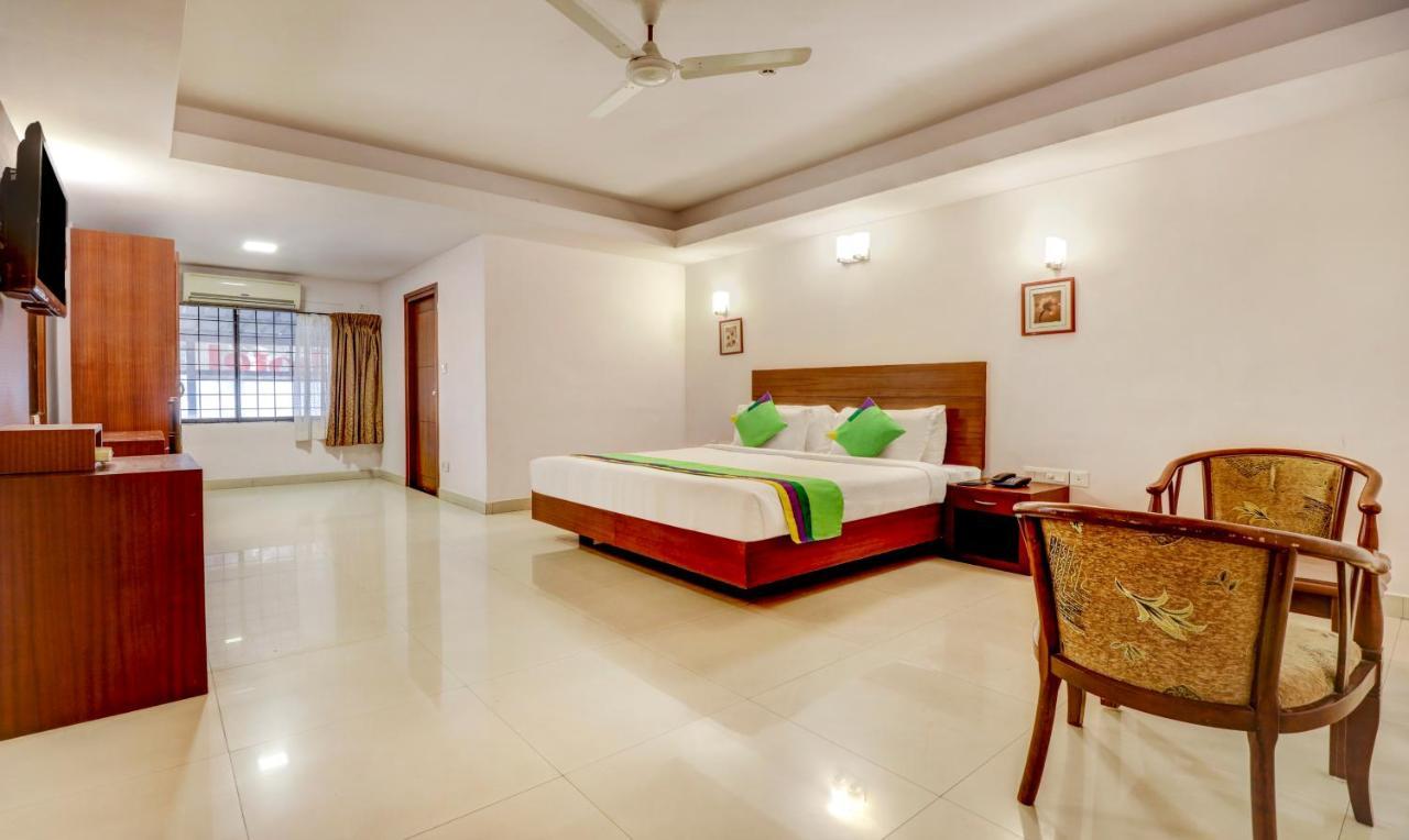 โอโย 15992 เซ็นทรัล โฮเต็ล Hotel Thrissur ภายนอก รูปภาพ